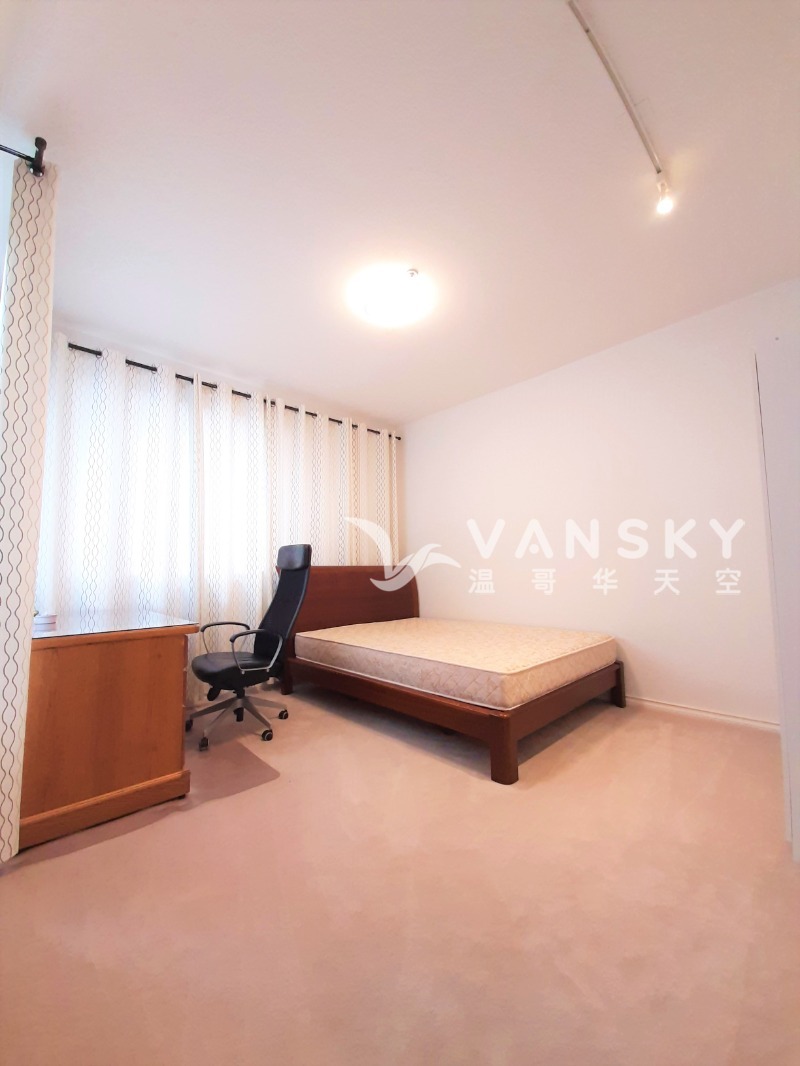 250812210056_220529 123 Den2.jpg